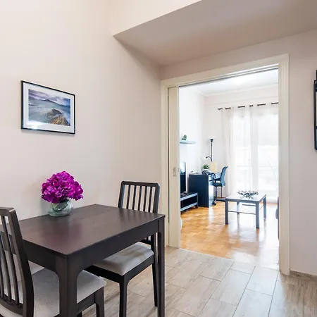 Selany's Chic In The Heart Of Apartment Athens